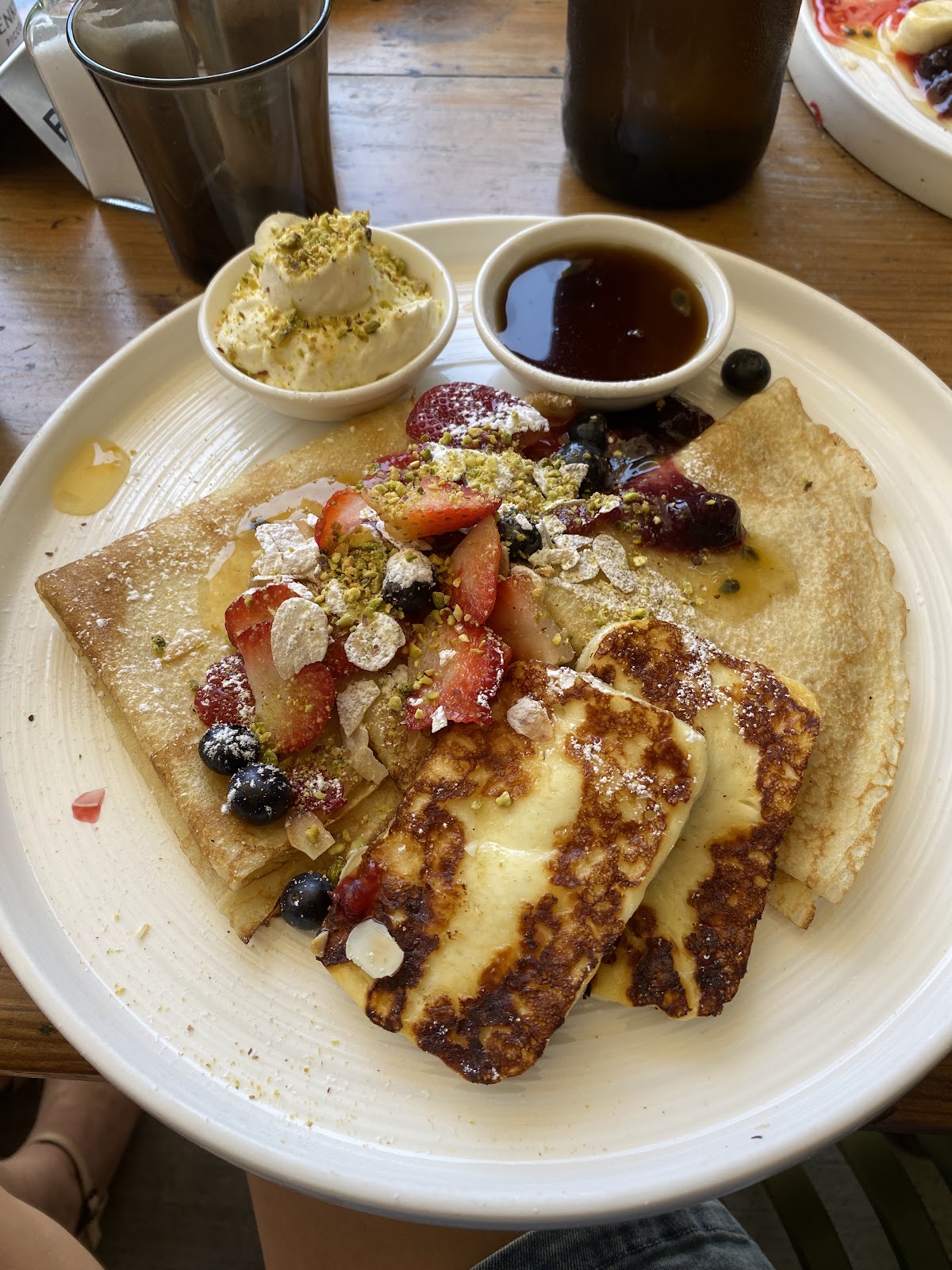 Crepes with grilled halloumi, berries and maple